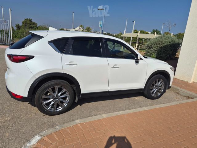 מודעת רכב מאזדה CX-5