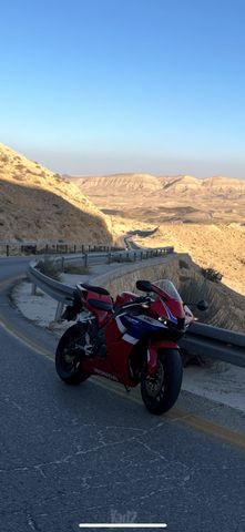 מודעת רכב הונדה CBR600RR