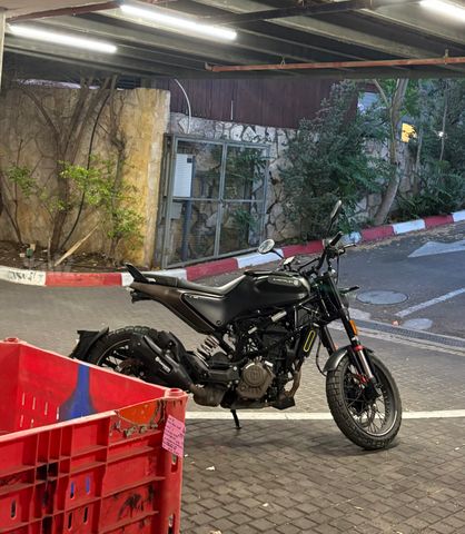 מודעת רכב הוסקוורנה SVARTPILEN 125