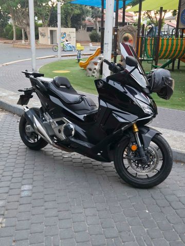 מודעת רכב הונדה FORZA750