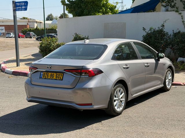 מודעת רכב טויוטה קורולה
