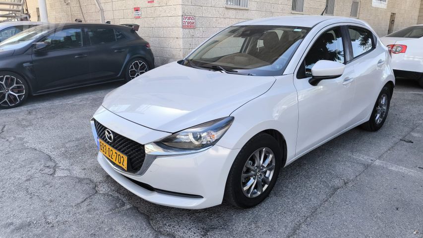 מודעת רכב מאזדה 2