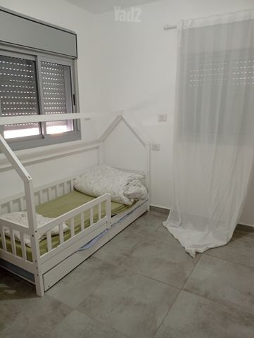 עין המערה 1