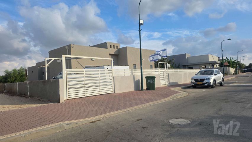זרועה 1