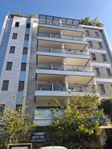 Herzliya, Israel 3