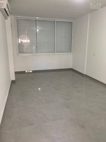 הרב הרצוג 18