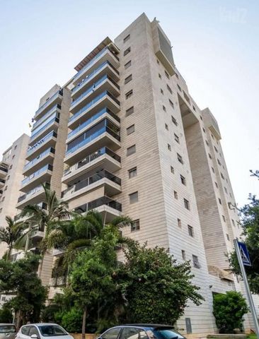 Petah Tikva, Israel 3