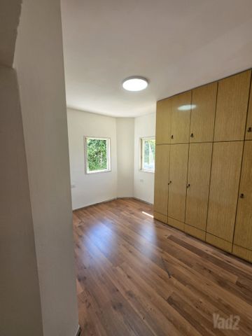 Petah Tikva, Israel 4