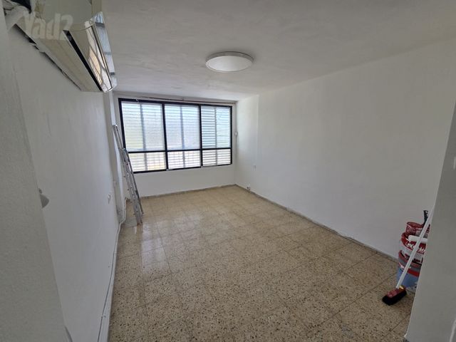 Holon, Israel 6