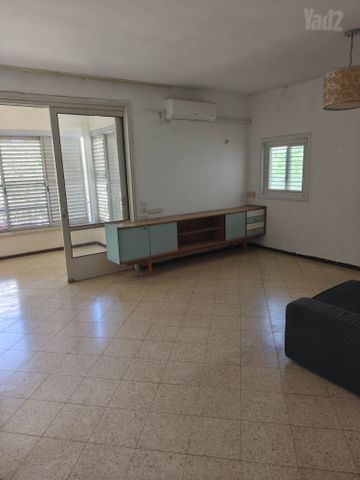 Rehovot, Israel 4