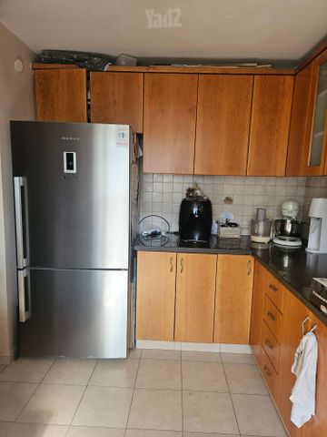 Holon, Israel 3