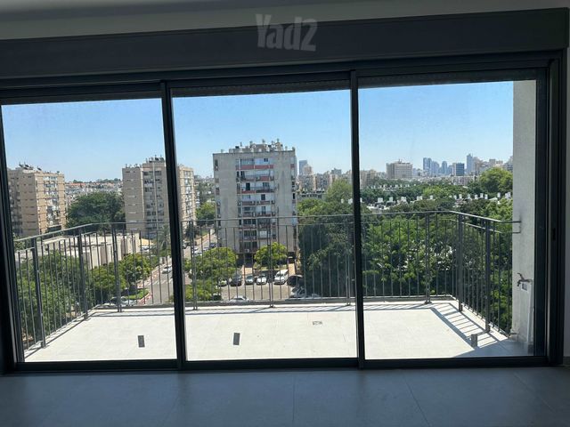 עירית 18