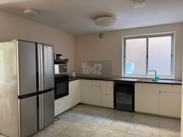 Petah Tikva, Israel 3
