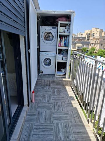 Holon, Israel 9