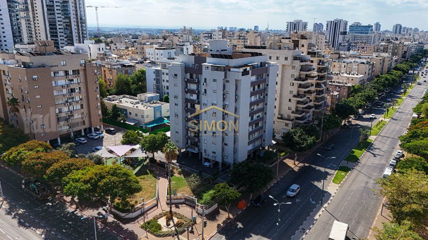 שדרות חיים וייצמן 52
