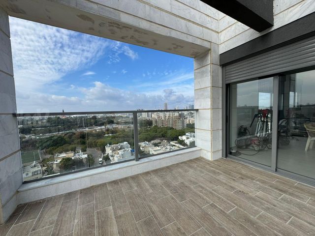 Tel Aviv-Yafo, Israel 4