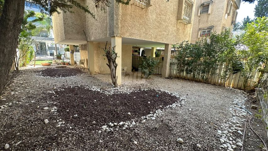 Holon, Israel 5