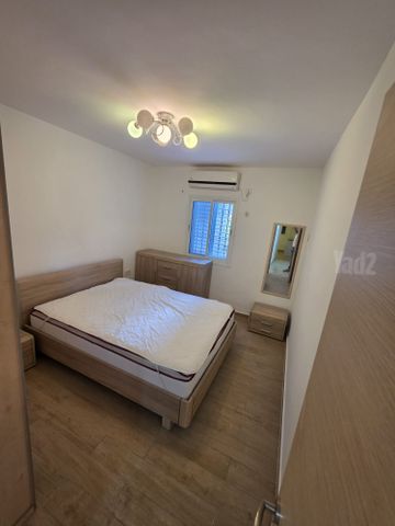 Holon, Israel 10