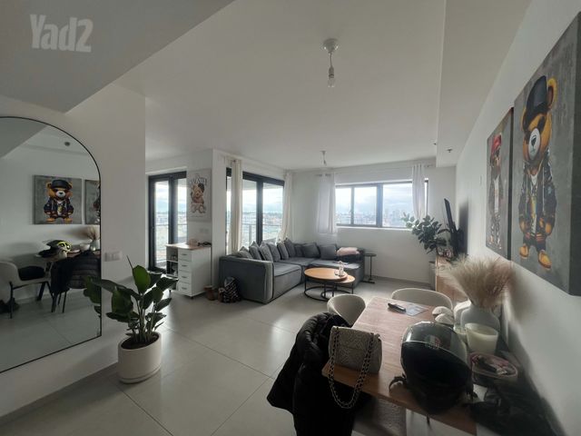 Herzliya, Israel 3