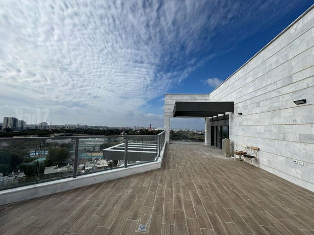 Tel Aviv-Yafo, Israel 14