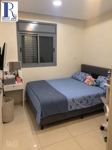 Holon, Israel 4