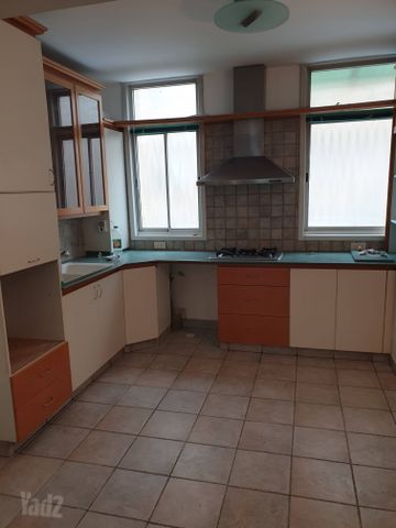 שדרות בנימין 43