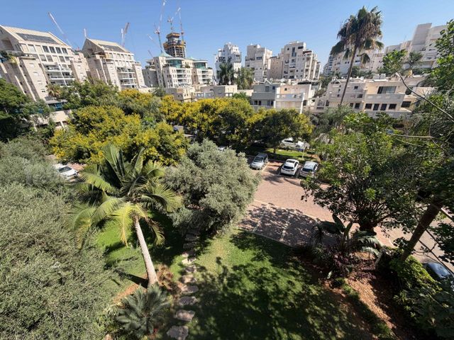 Tel Aviv-Yafo, Israel 3