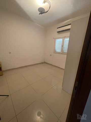 Holon, Israel 6