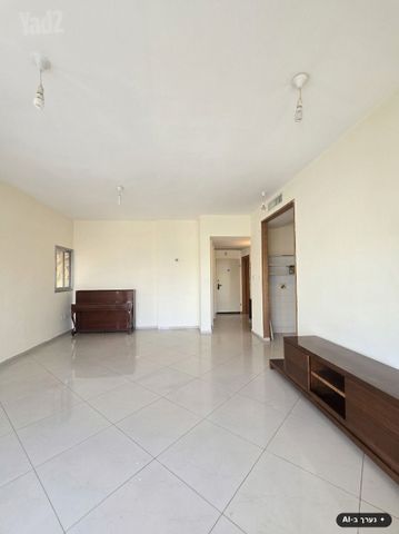 Givatayim, Israel 4