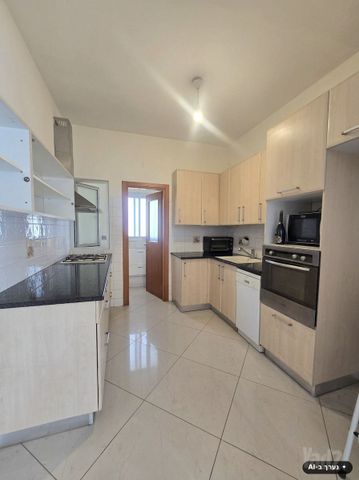Givatayim, Israel 5