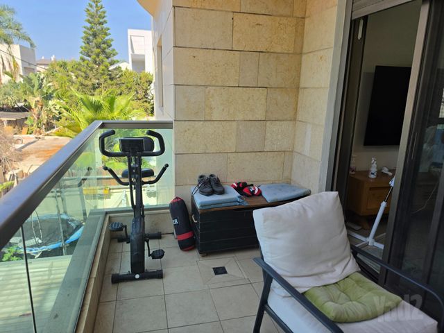 Holon, Israel 3