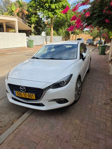 מודעת רכב מאזדה 3