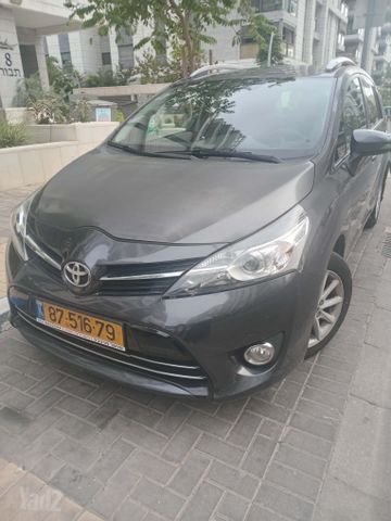 מודעת רכב טויוטה ורסו