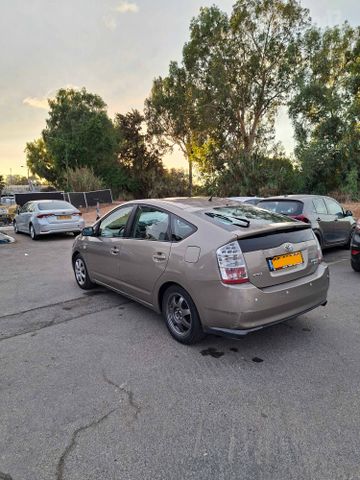 מודעת רכב טויוטה פריוס