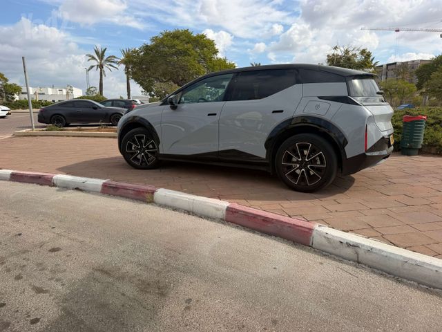 מודעת רכב זיקר X