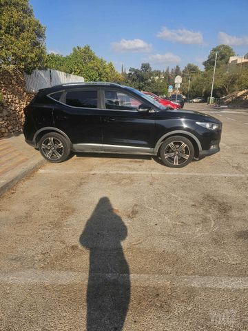 מודעת רכב אם ג'י ZS