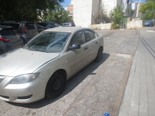 מודעת רכב מאזדה 3