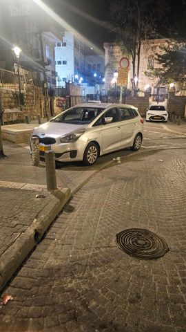 מודעת רכב קיה קארנס