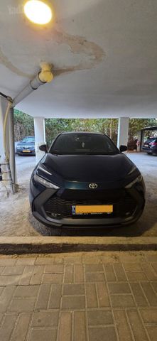 מודעת רכב טויוטה C-HR
