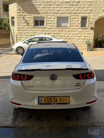 מודעת רכב מאזדה 3