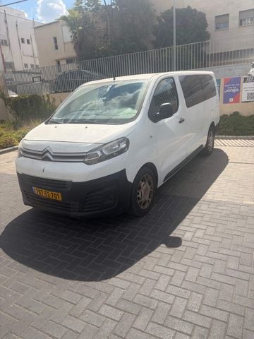 מודעת רכב סיטרואן ג'אמפי