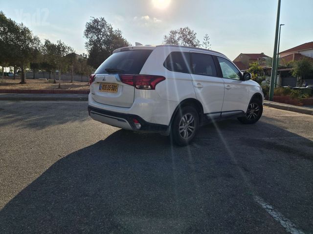 מודעת רכב מיצובישי אאוטלנדר