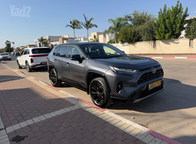 מודעת רכב טויוטה RAV4
