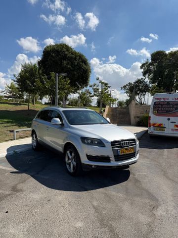 מודעת רכב אאודי Q7