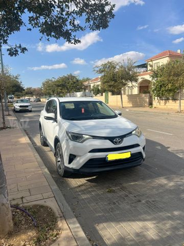 מודעת רכב טויוטה RAV4