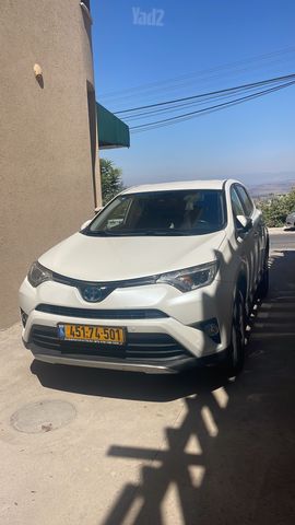 מודעת רכב טויוטה RAV4