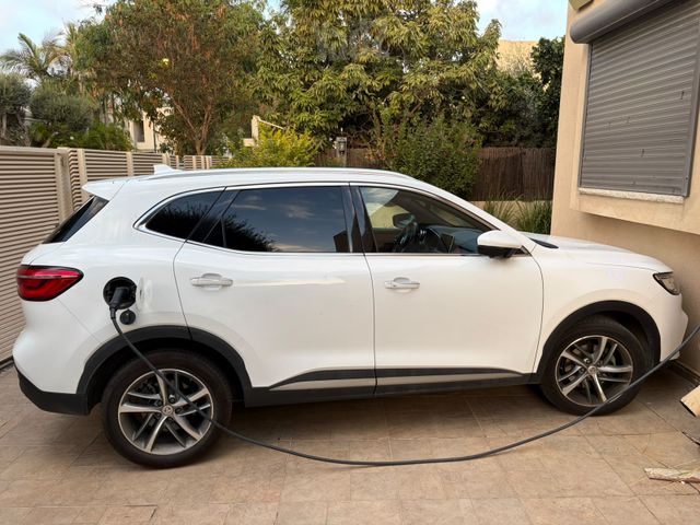 מודעת רכב אם ג'י EHS PHEV