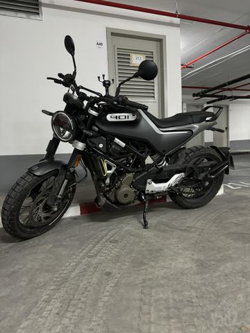 מודעת רכב הוסקוורנה SVARTPILEN 401
