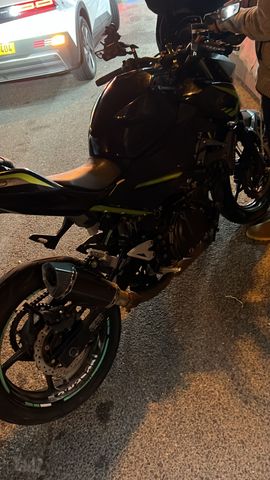 מודעת רכב קאוואסאקי Z400