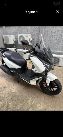 מודעת רכב סאן יאנג ג'וירייד 300 15